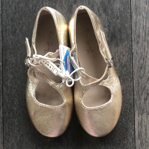 💛HP 7/29💛Zara gold color girl’s flats. - Picture 2 of 8